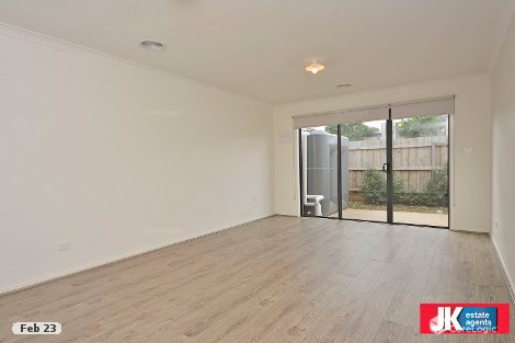 7/4 Mantello Dr, Werribee, VIC 3030