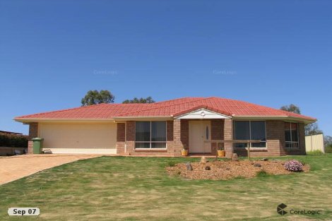 27 Fairway Dr, Pittsworth, QLD 4356