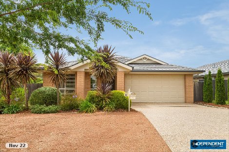 26 Walter Crocker Cres, Casey, ACT 2913