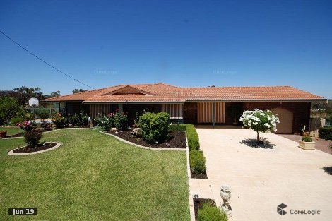 15 Narrakine Rd, Narrogin, WA 6312