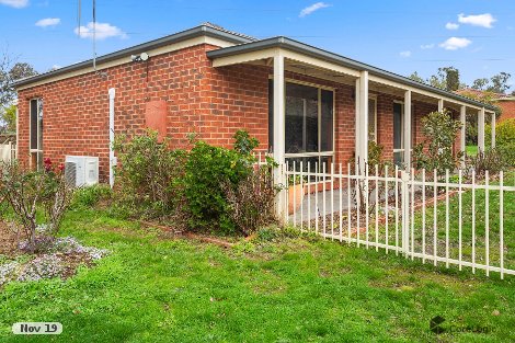 6 Emma Pl, Quarry Hill, VIC 3550