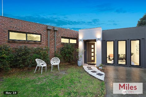 2/1 Poplar Cres, Bellfield, VIC 3081