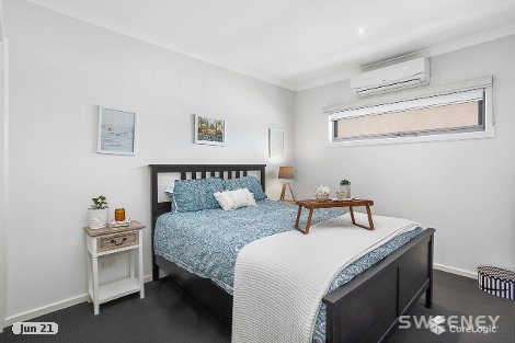 8 Leicester Sq, Seaholme, VIC 3018