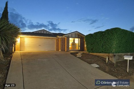 22 Silky Oak Dr, Cranbourne, VIC 3977