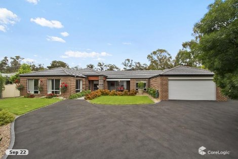 31b Greenwood Dr, Kennington, VIC 3550