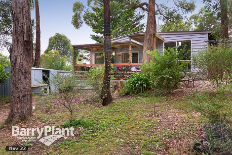 18 Hillside Rd, Cockatoo, VIC 3781