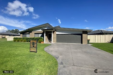 33 Basil St, South Nowra, NSW 2541