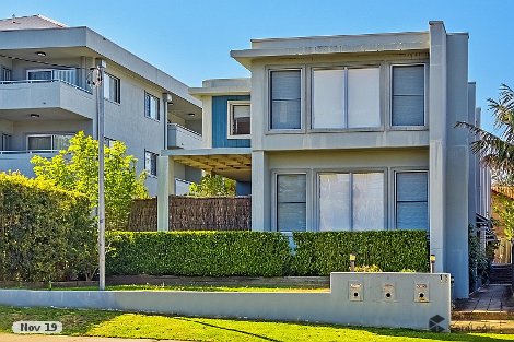 2/11-15 Moore St, West Gosford, NSW 2250