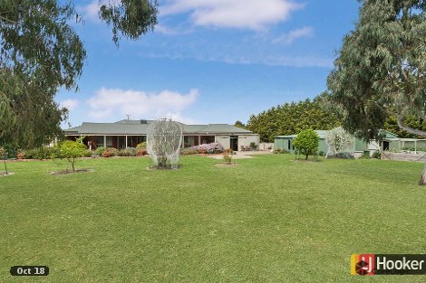 5 Queen Adelaide Ct, Wallan, VIC 3756