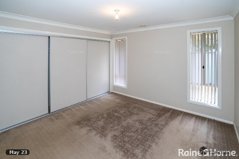 2/4 Quandong Pl, Forest Hill, NSW 2651