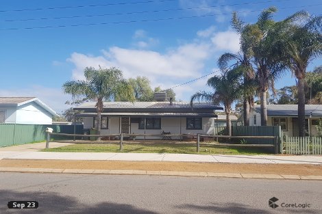 8 Melbourne St, Moora, WA 6510