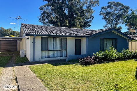 4 Macbeth Gr, St Clair, NSW 2759