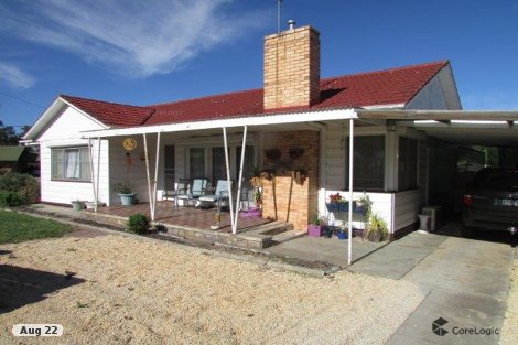 30 Hewitt St, Warracknabeal, VIC 3393