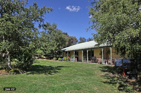 5 Samuel Ct, Woodend, VIC 3442