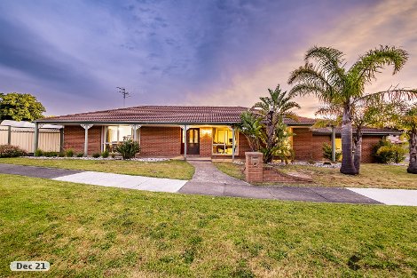 99 Lawless Dr, Cranbourne North, VIC 3977