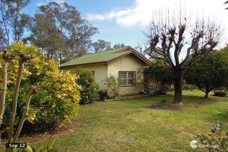 8 Upper King River Rd, Cheshunt, VIC 3678