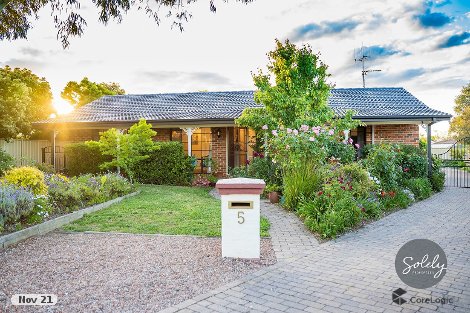 5 Mullens Pl, Calwell, ACT 2905