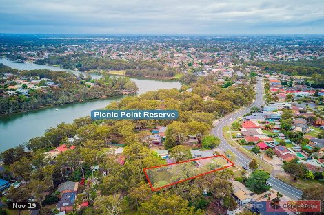 876 Henry Lawson Dr, Picnic Point, NSW 2213