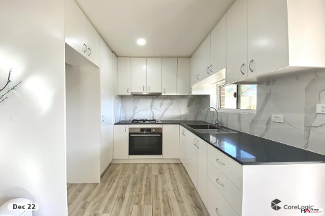 33 Falcon Cct, Green Valley, NSW 2168