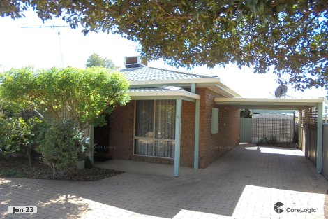 2/1 Nulty Dr, Robinvale, VIC 3549