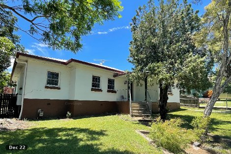 25 Caithness St, North Booval, QLD 4304