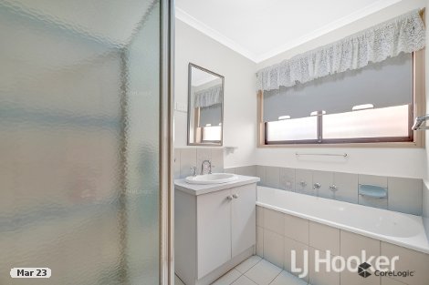 30 Nimmo Cres, Kurunjang, VIC 3337