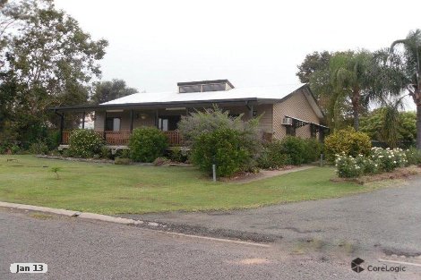 4 Bradshaw Cres, Taroom, QLD 4420