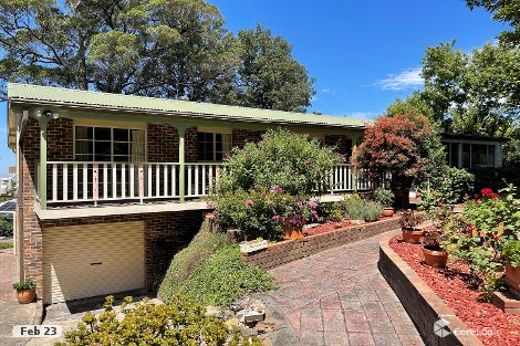 27 Warks Hill Rd, Kurrajong Heights, NSW 2758