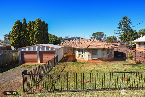 32 Holberton St, Rockville, QLD 4350