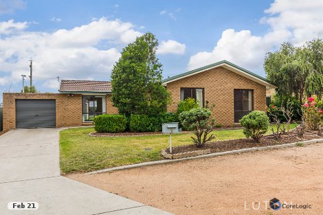 9 Fenston Pl, Gilmore, ACT 2905