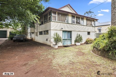 73 West St, Newtown, QLD 4350