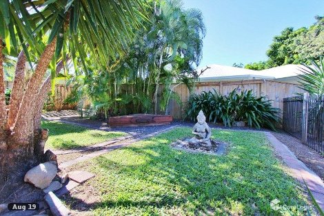 4 Sago Cl, Palm Cove, QLD 4879