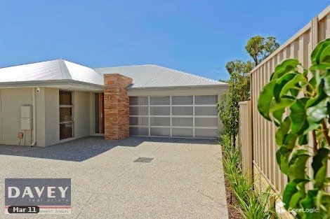 10b Burroughs Rd, Karrinyup, WA 6018