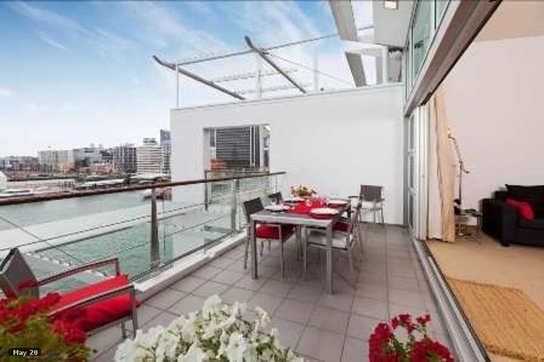 property details for shed 20 princes wharf apartments, 53a