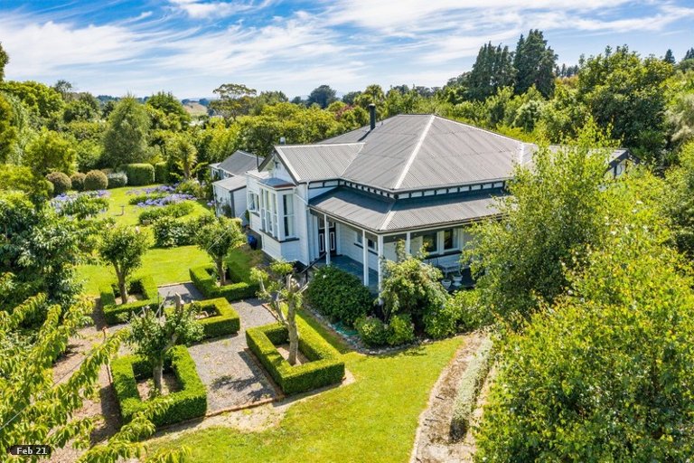 Property details for 17 Alfredton Road, Eketahuna, 4900