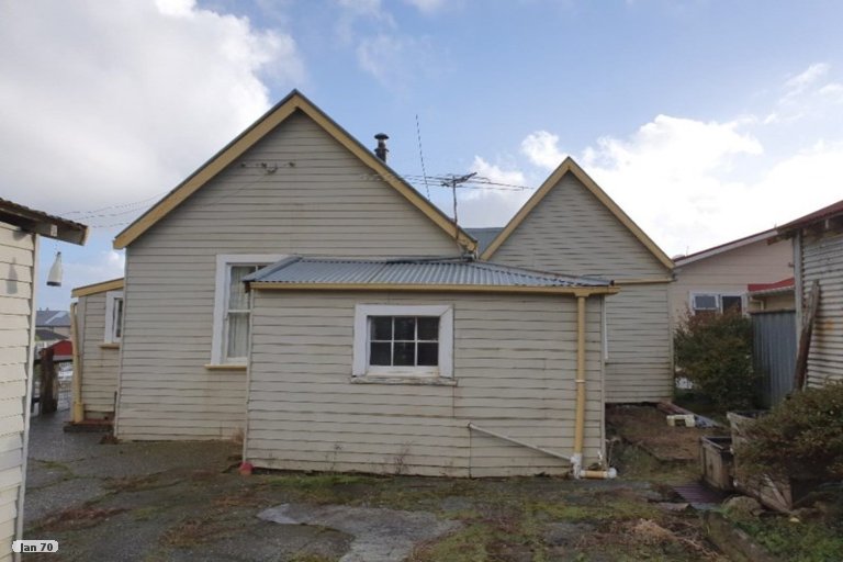 Property details for 9 Alexander Terrace, Greymouth, 7805